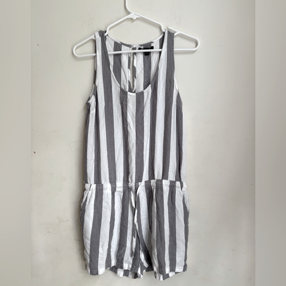 Banana Republic Striped Drawstring Romper Grey/White pockets size XS